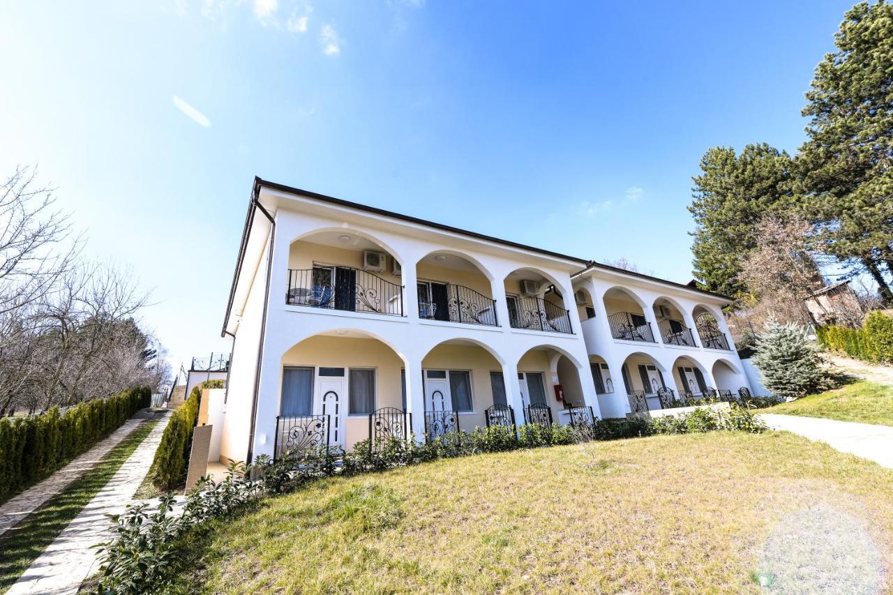 Suncani Breg Apartments Vrdnik Dış mekan fotoğraf