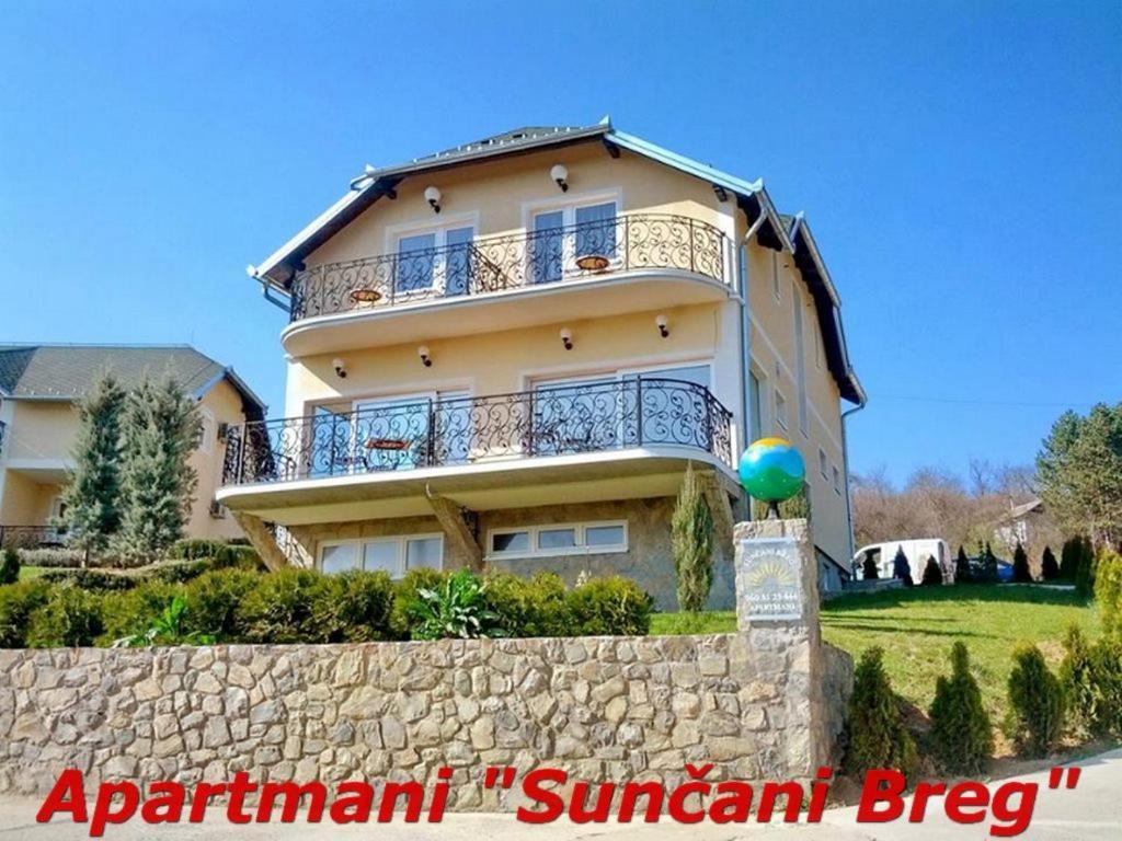 Suncani Breg Apartments Vrdnik Dış mekan fotoğraf