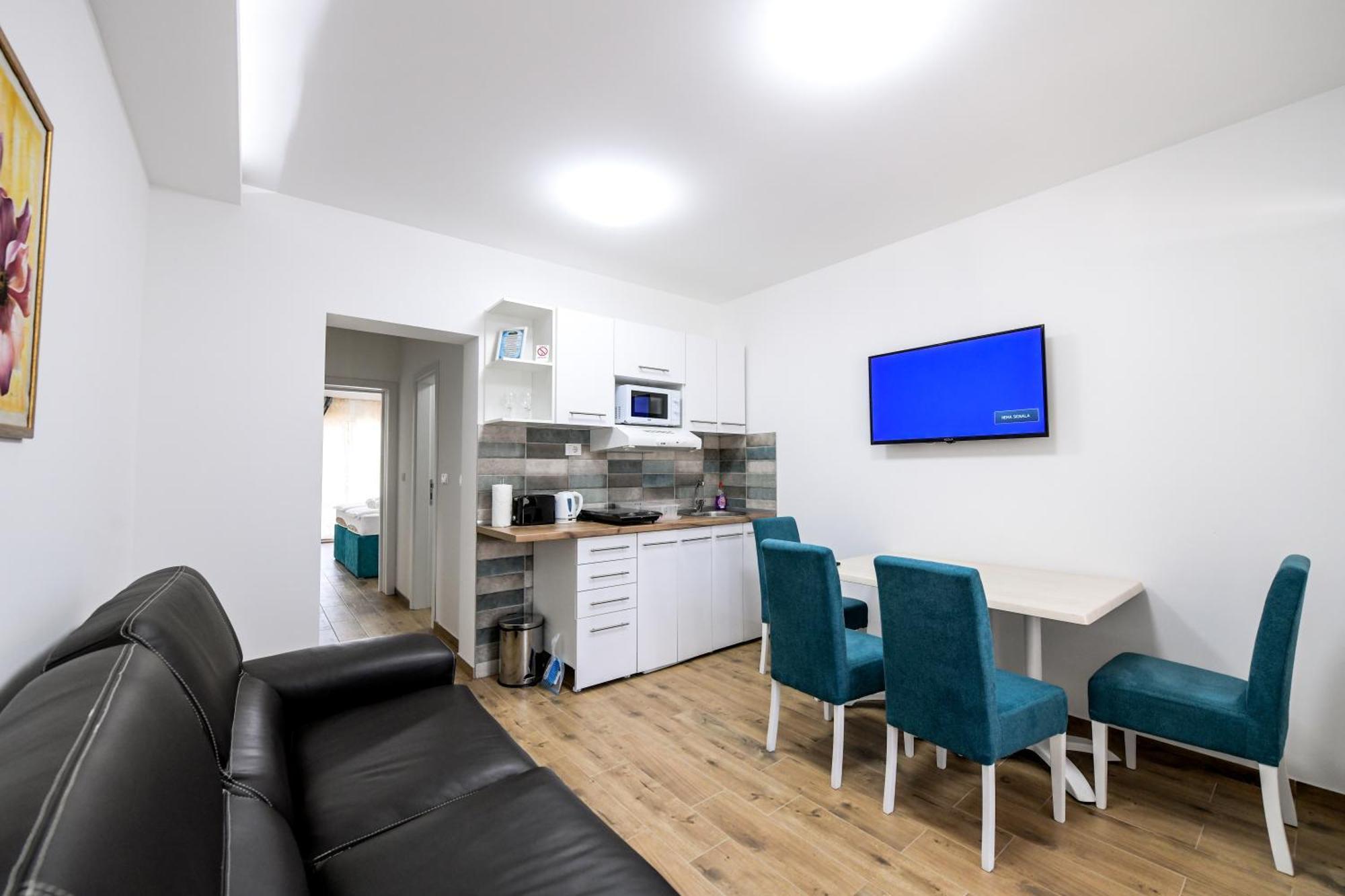 Suncani Breg Apartments Vrdnik Oda fotoğraf