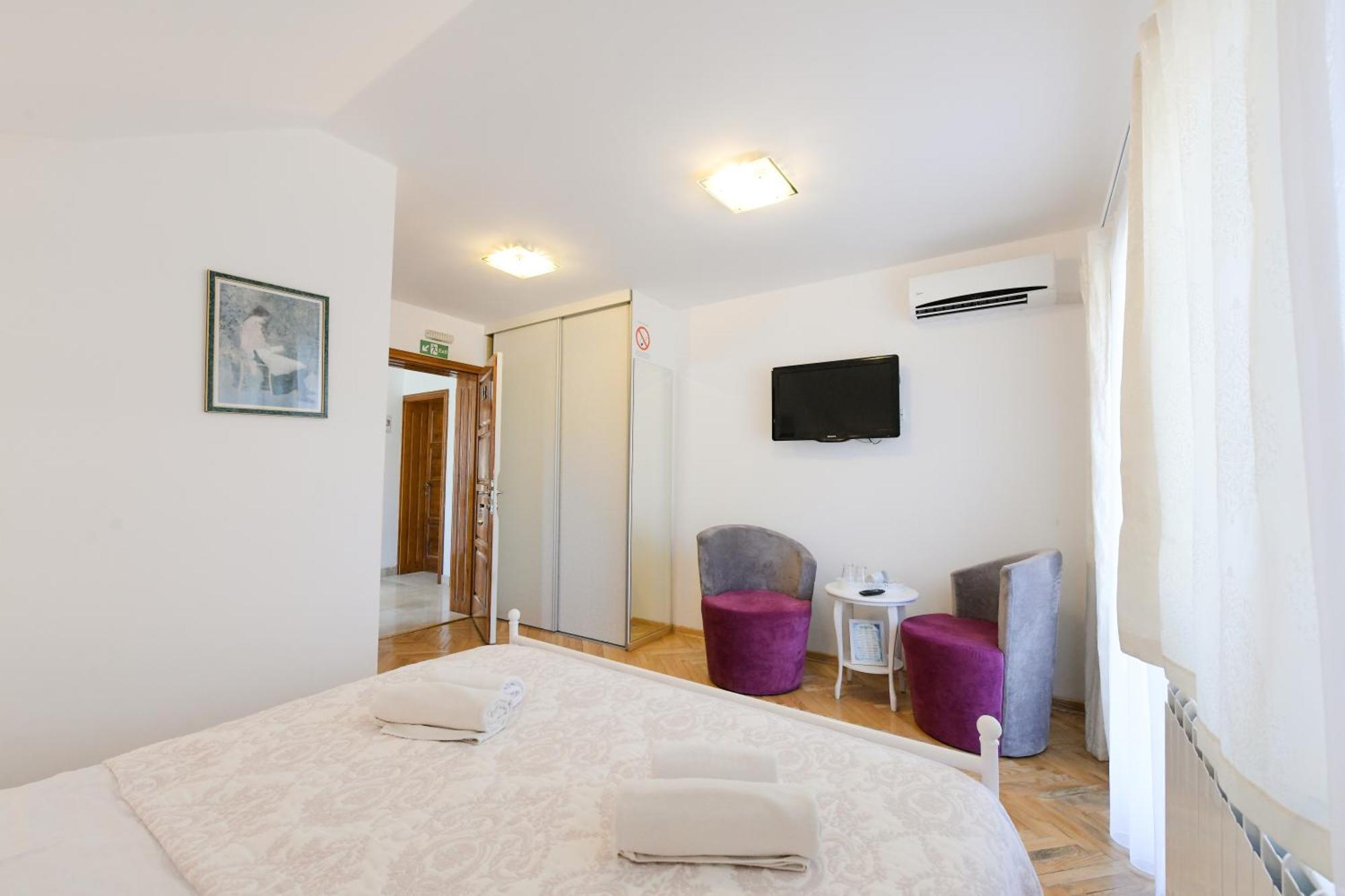 Suncani Breg Apartments Vrdnik Oda fotoğraf