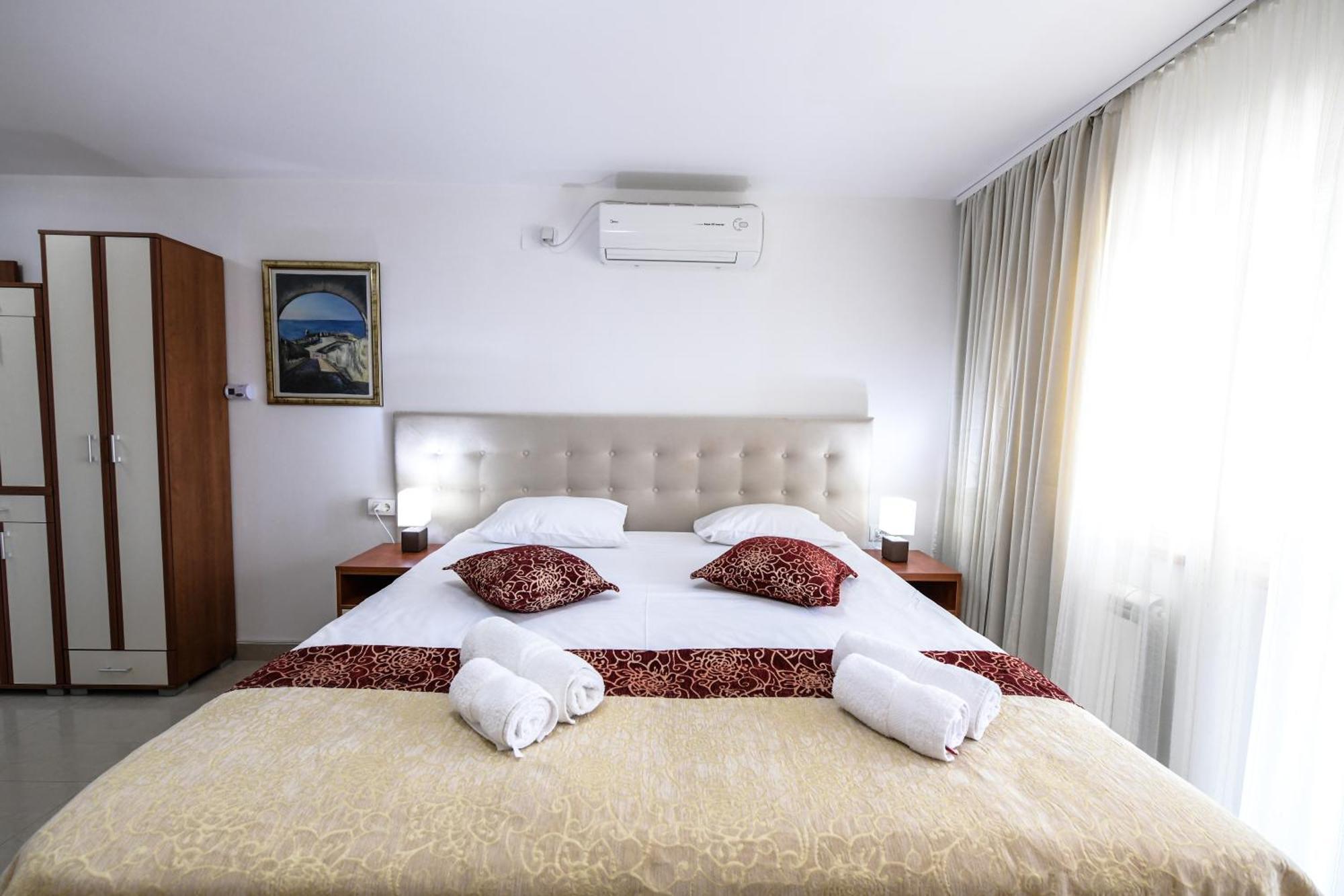 Suncani Breg Apartments Vrdnik Oda fotoğraf