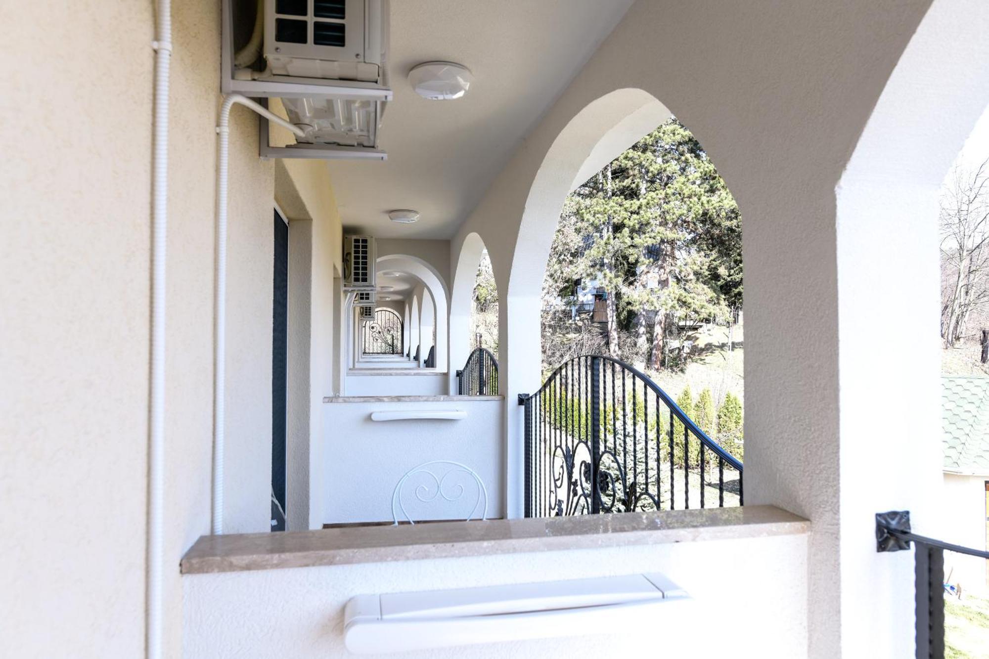 Suncani Breg Apartments Vrdnik Oda fotoğraf