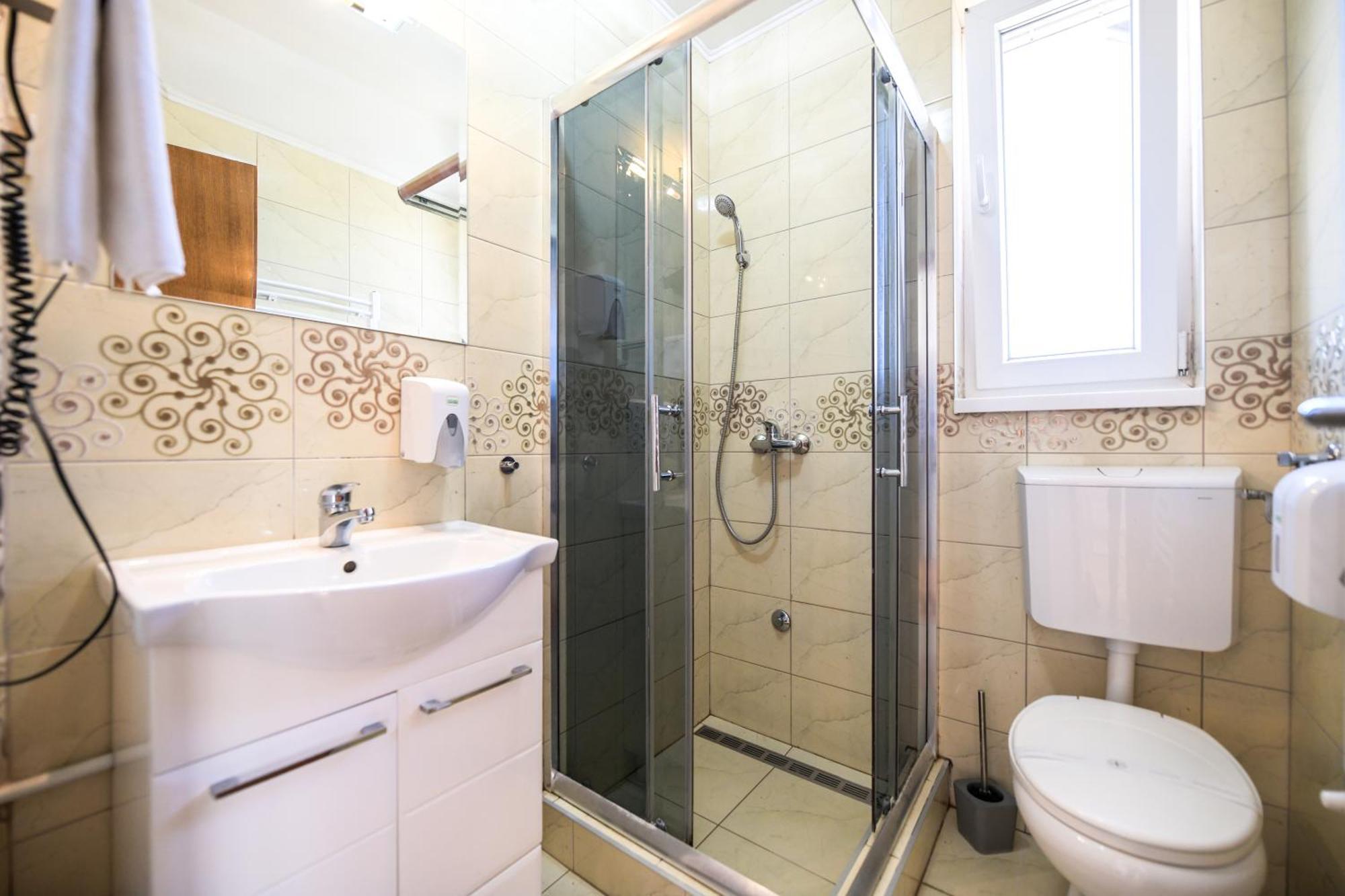 Suncani Breg Apartments Vrdnik Oda fotoğraf
