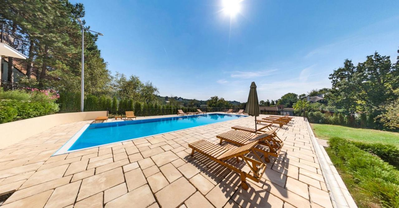 Suncani Breg Apartments Vrdnik Dış mekan fotoğraf